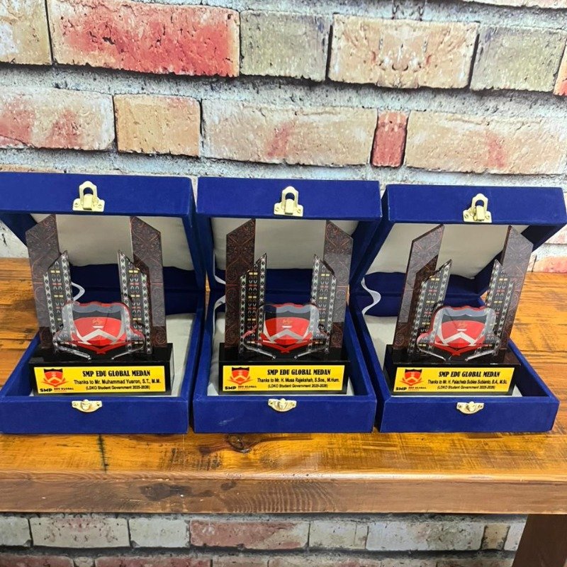 "Gaya Nusantara" Global Education Commemorative Plaque (or Trophy)